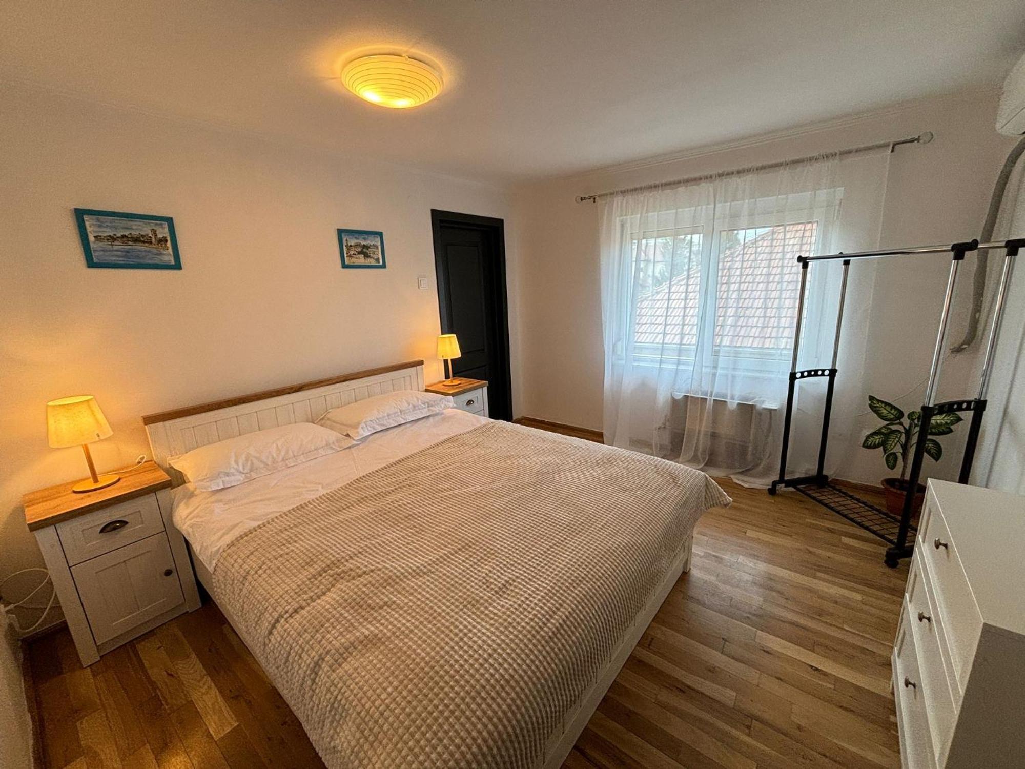 Vila Daddy Deva Exteriér fotografie