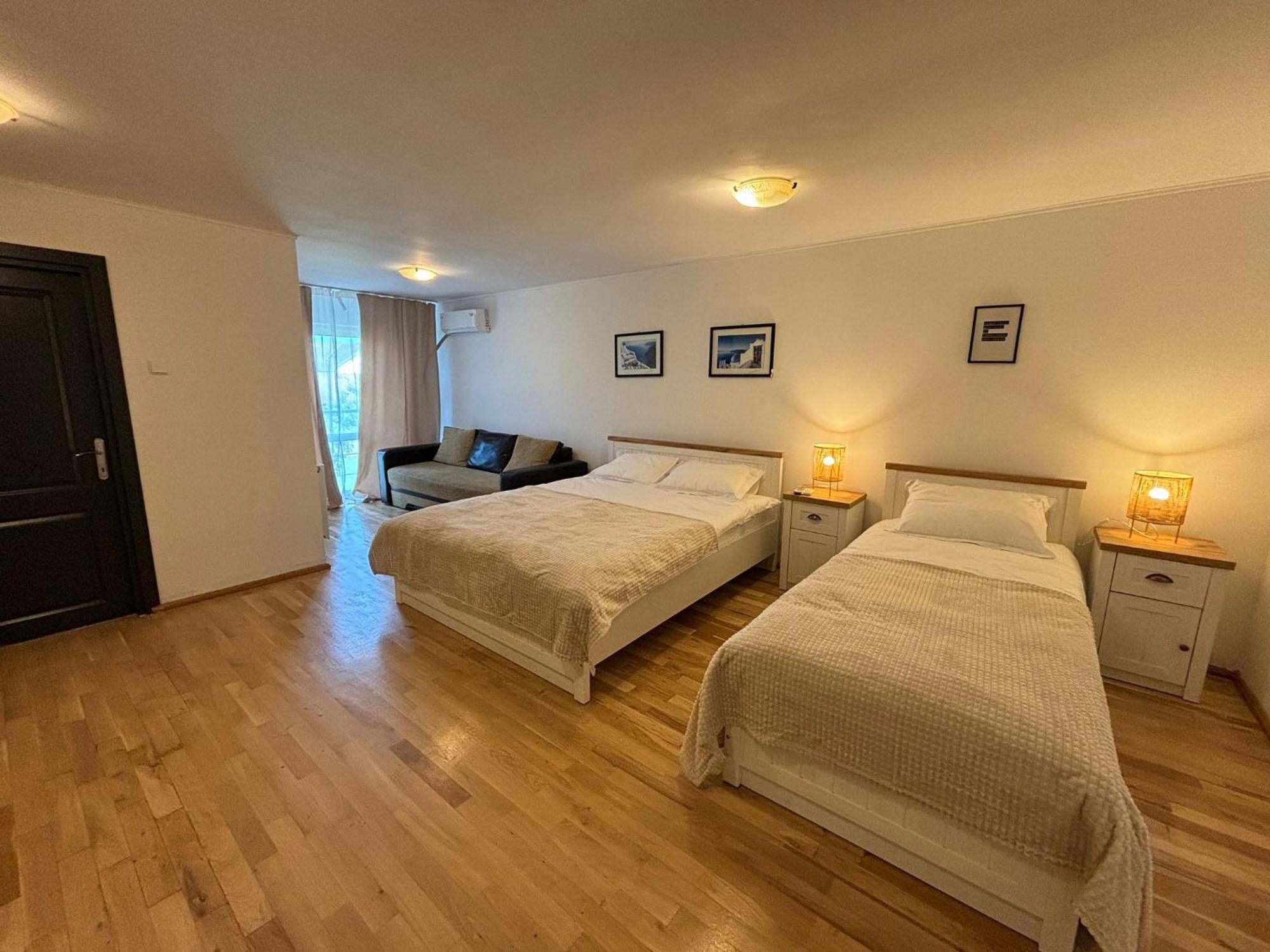 Vila Daddy Deva Exteriér fotografie